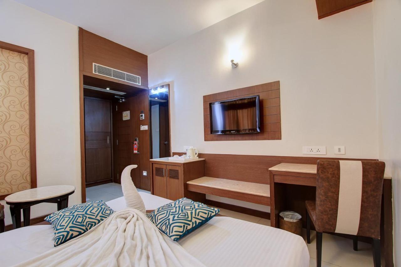 Hotel Prince Gardens Coimbatore Exterior foto