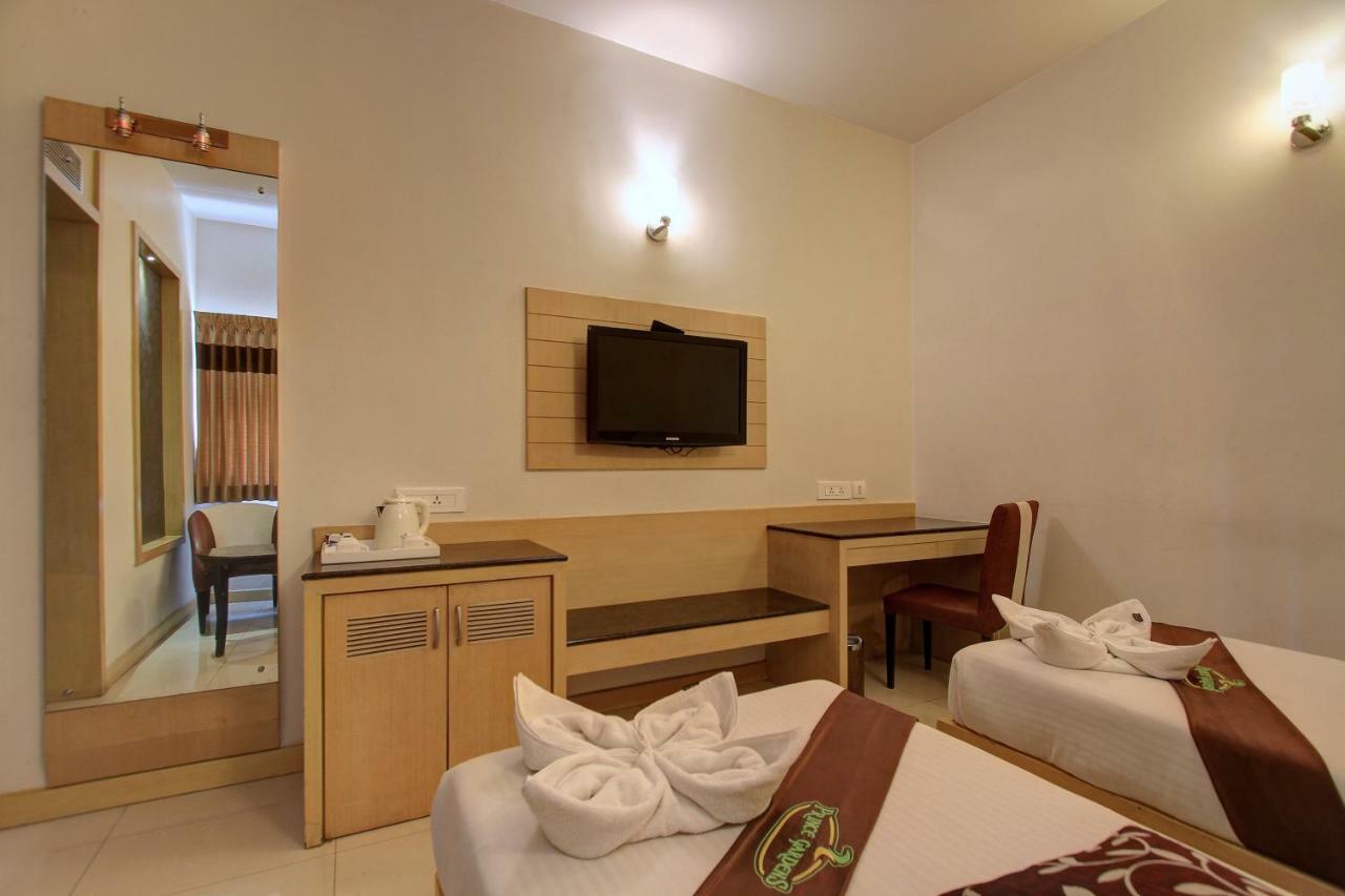 Hotel Prince Gardens Coimbatore Exterior foto