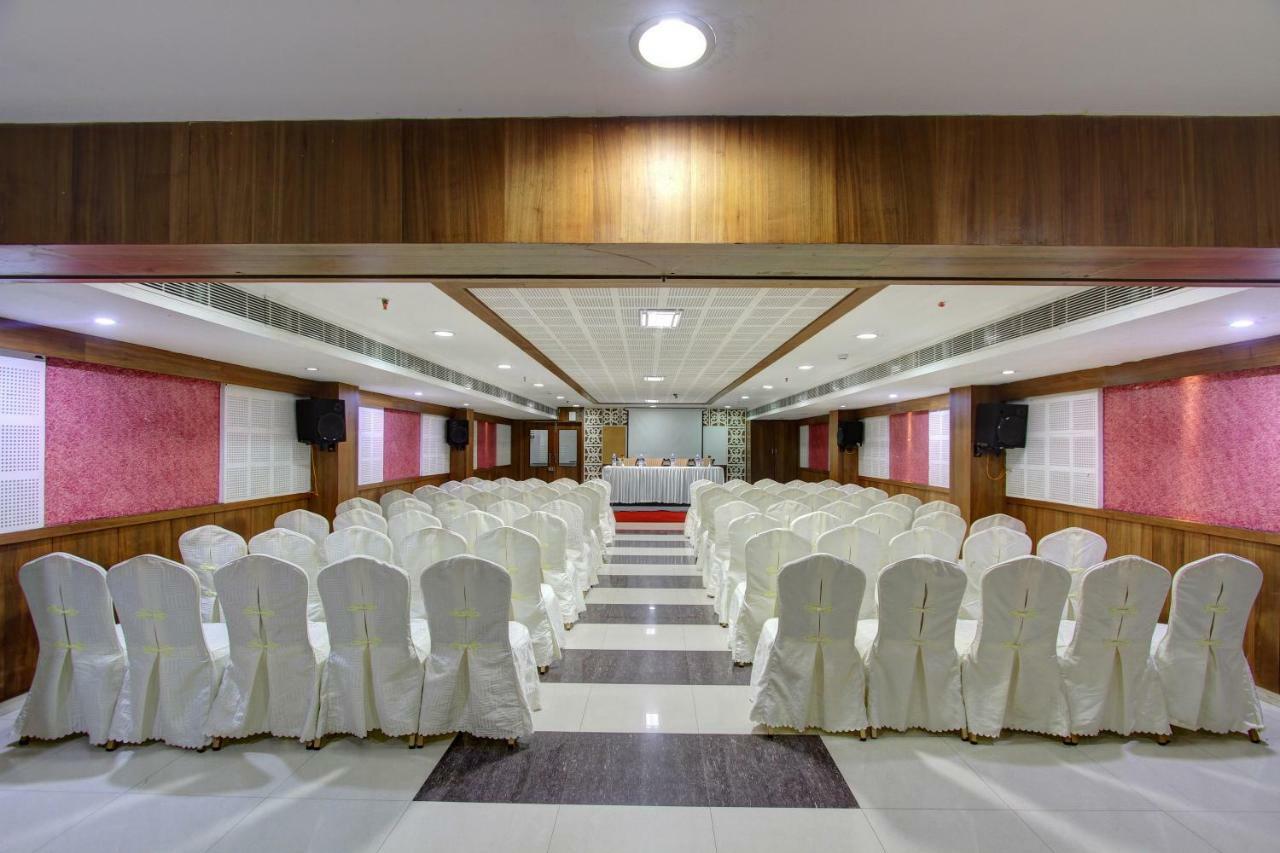 Hotel Prince Gardens Coimbatore Exterior foto